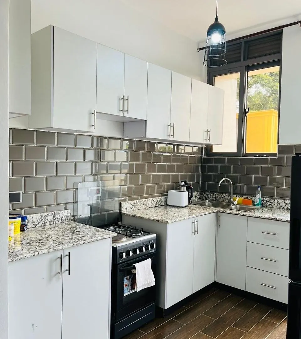 Majiri Apartments كامبالا